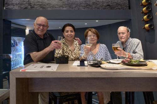LifeStyle & Arch Taberna BeHer en Pza Ayto. Valencia 16 ·